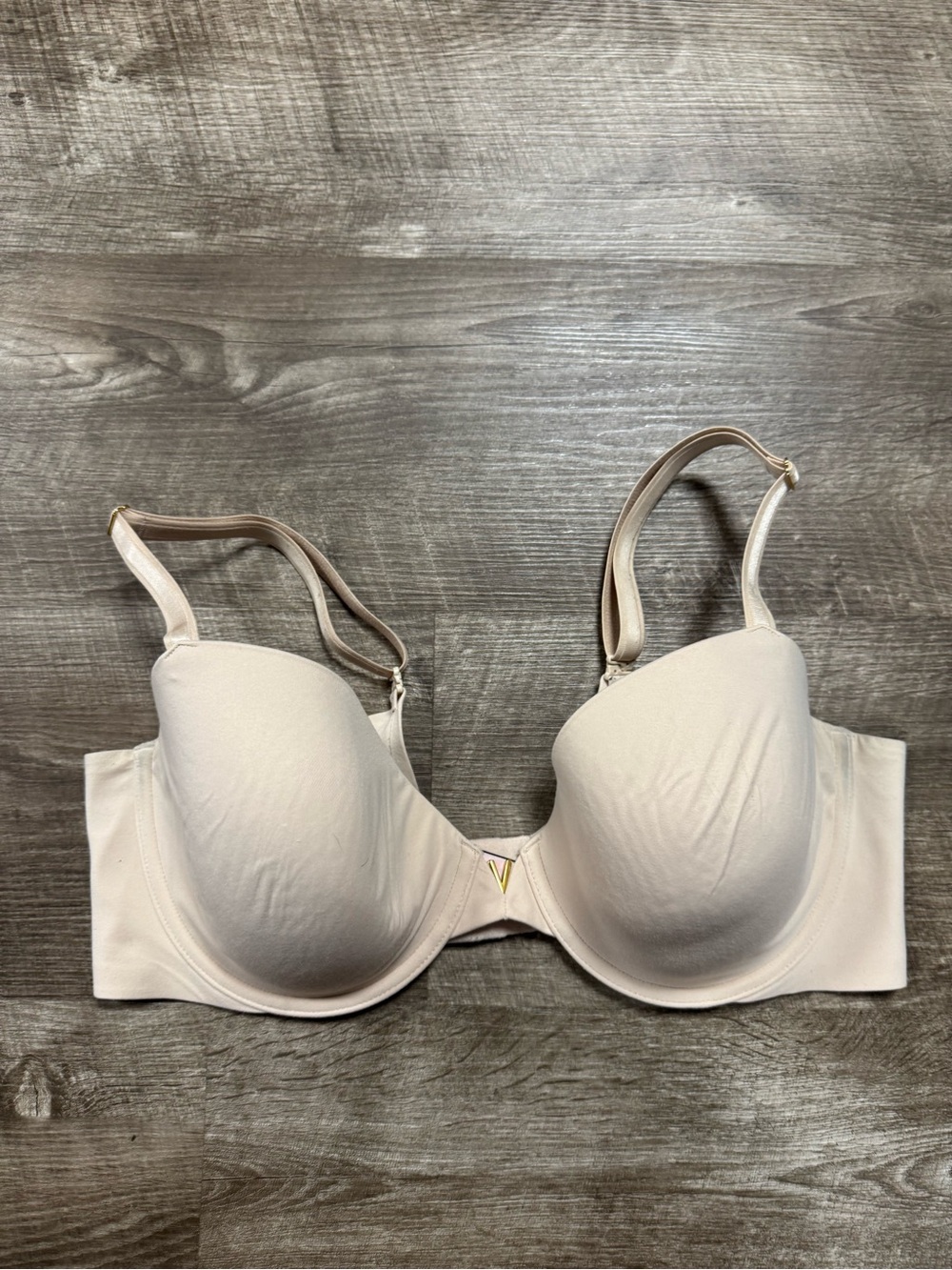 Victoria’s Secret Lined Demi Bra Size 38D
